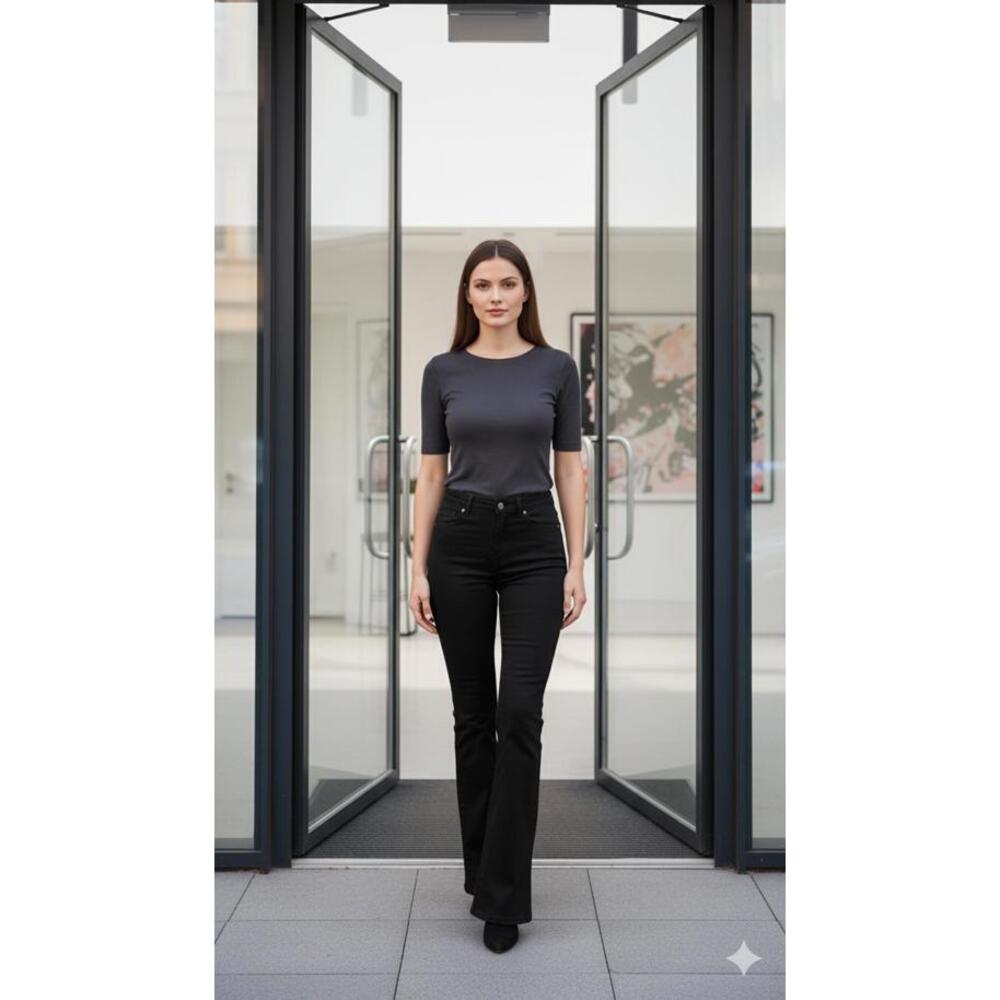Spanx Women's Black Flare Jeans Size S - Picture 1 of 13
